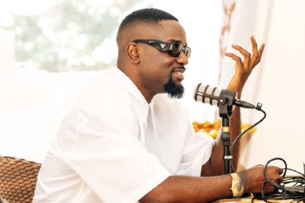 Sarkodie, Sarkodie Rapperholic Concert 2025, Rapperholic 2025, Sarkodie pays tribute to Asantehene, Asantehene Otumfuo Osei Tutu II, Sarkodie Ghana music, Ghana rap king, Sarkodie news 2025, Ghana music industry, Sarkodie tribute, Sarkodie Asantehene, Ghana entertainment news